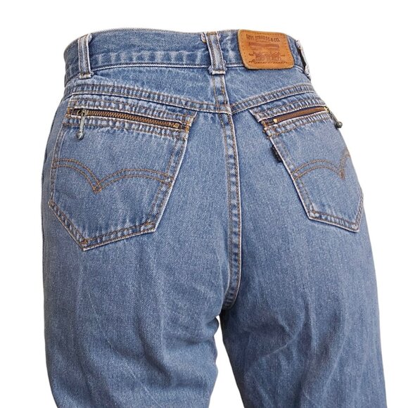 VTG 80s Levis Womens Blue Jeans Straight Leg High Waisted Western Sz 6 X 32 - Picture 1 of 11